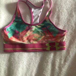 XS WOMANS UNDER ARMOR SPORTS BRA